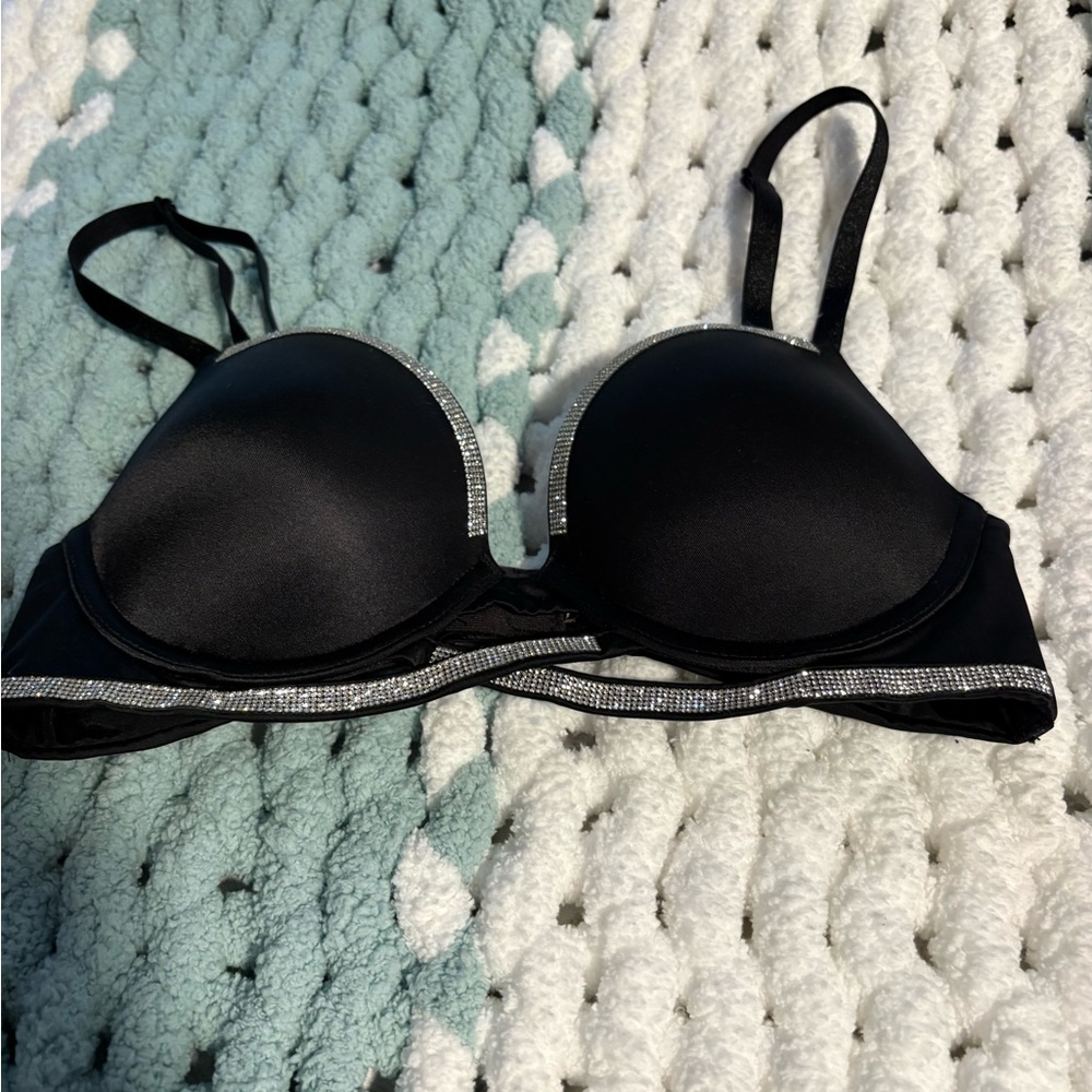 32B Victorias Secret bra; excellent used condition. Black with Rhinestone accent